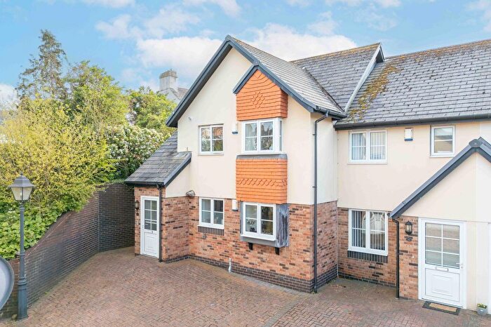 2 Bedroom Flat For Sale In Pentre Wech, Conwy, LL32