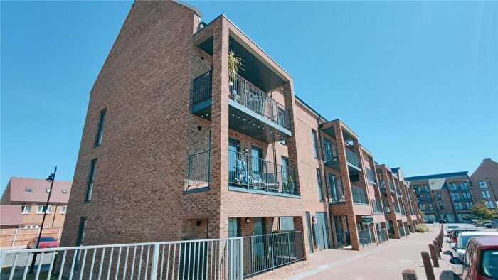 2 Bedroom Flat To Rent In Knights Templar Way, Rochester, Kent, ME2