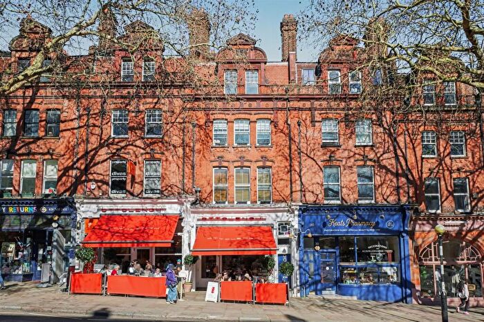 5 Bedroom Apartment For Sale In Rosslyn Hill, London, NW3