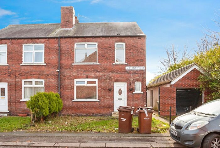 3 Bedroom Semi Detached House For Sale In Anderton Street, Wakefield, WF1