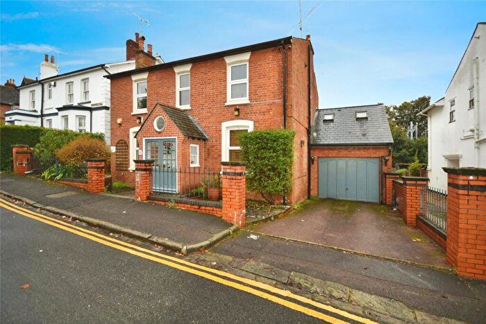 4 Bedroom Detached House For Sale In Brunswick Hill, Reading, RG1