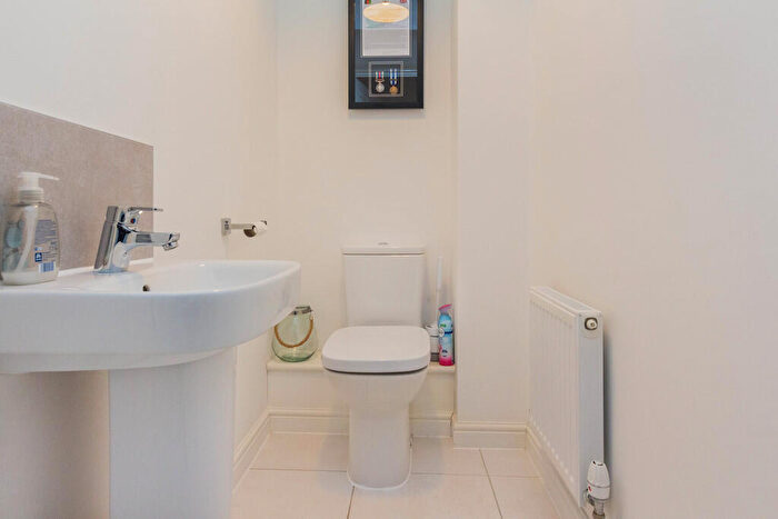 3 Bedroom Terraced House For Sale In Lime Oval, Raunds, NN9