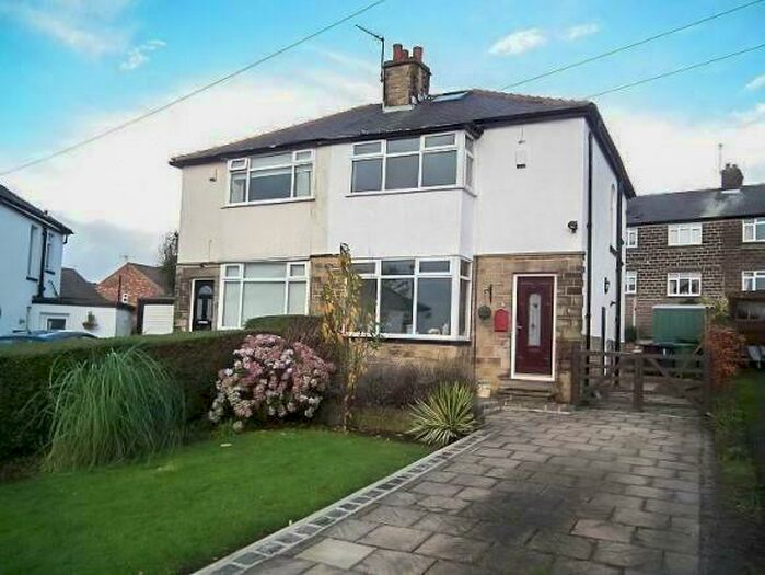 2 Bedroom Semi-Detached House To Rent In The Grove, Yeadon, Leeds, LS19