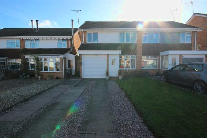 3 Bedroom Semi-Detached House To Rent In Mendip Road, Hayley Green, Halesowen, B63