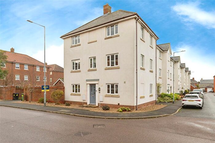 5 Bedroom Town House For Sale In Greenland Avenue, Wymondham, Norfolk, NR18