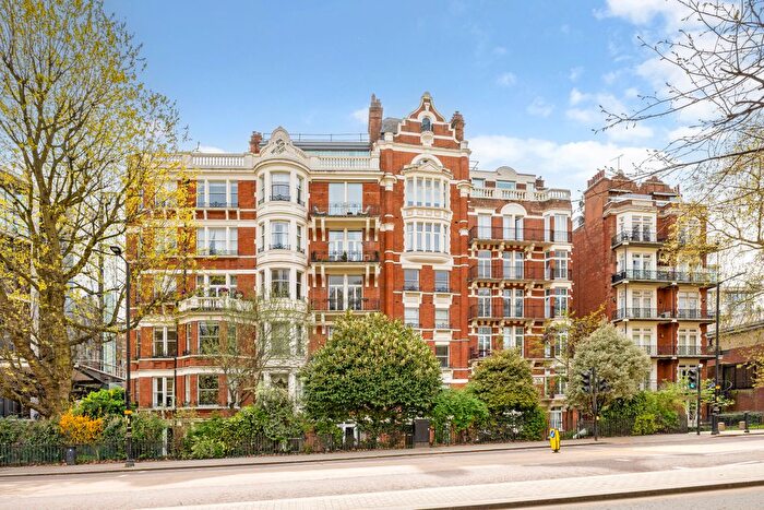 4 Bedroom Flat For Sale In Knightsbridge, London, SW1X
