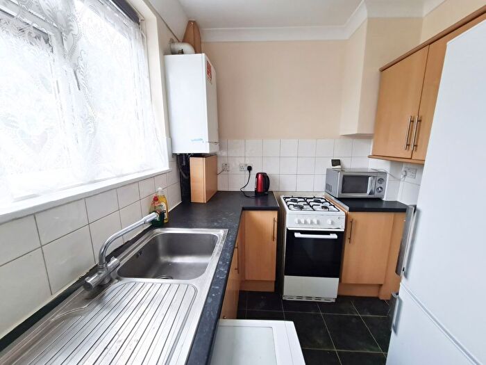 2 Bedroom Terraced House To Rent In Lindisfarne Rd, Dagenham, Qx, Uk, RM8