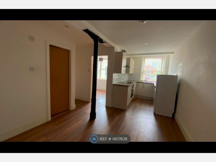 2 Bedroom Flat To Rent In Dugdale Street, Burnley, BB11