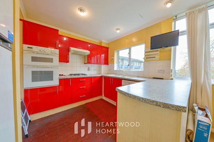 3 Bedroom Terraced House For Sale In Abbots Park, St. Albans, AL1