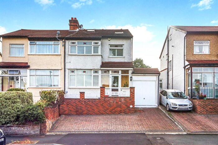 5 Bedroom Semi-Detached House For Sale In Cambridge Road, Carshalton, SM5