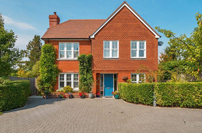 4 Bedroom Detached House For Sale In Mortimer Close, Headbourne Worthy, Winchester, Hampshire, SO23
