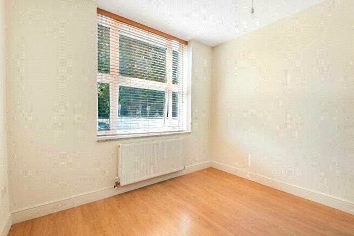 2 Bedroom Apartment To Rent In High Street, London, N8