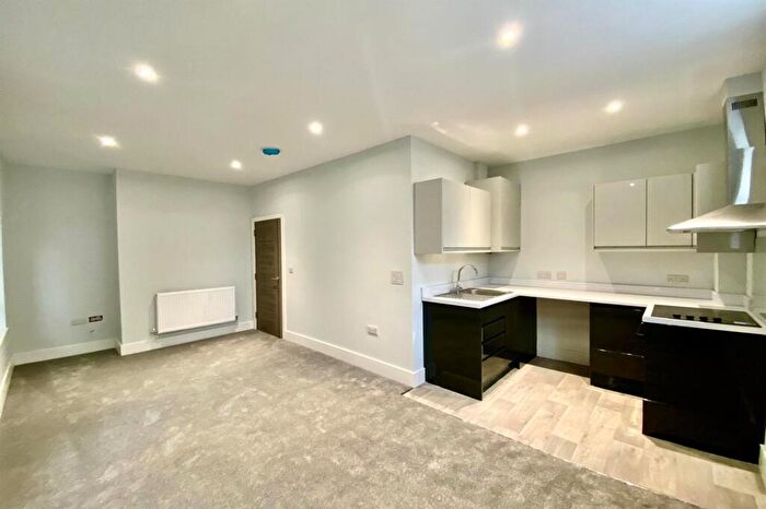 1 Bedroom Flat To Rent In Bernard Street, Southampton, SO14