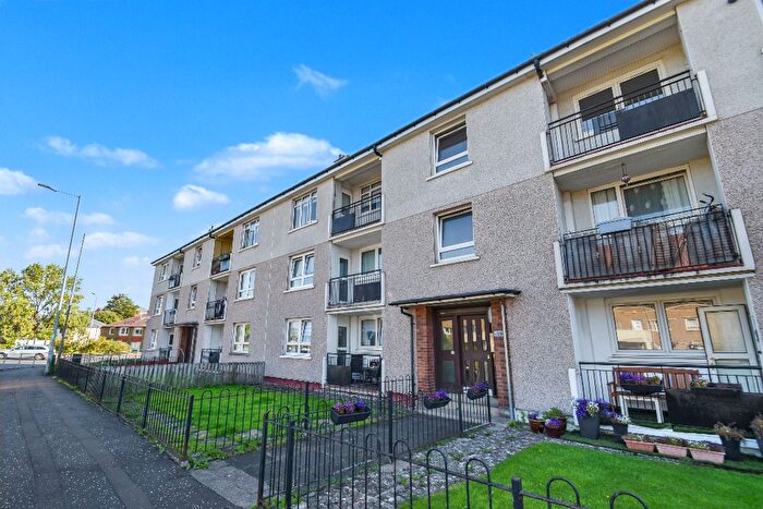 2 Bedroom Flat For Sale In Sandwood Road, Hillington, Glasgow, G52
