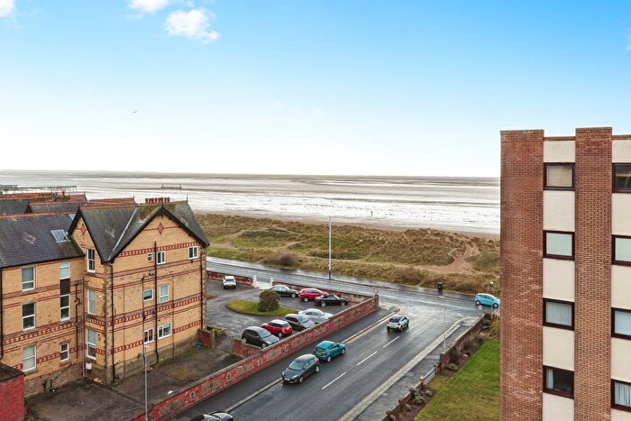 2 Bedroom Flat For Sale In North Promenade, Lytham St. Annes, Lancashire, FY8