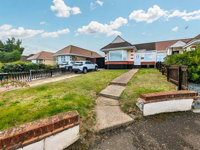 2 Bedroom Bungalow To Rent In Thorndon Park Close, Leigh-On-Sea, SS9