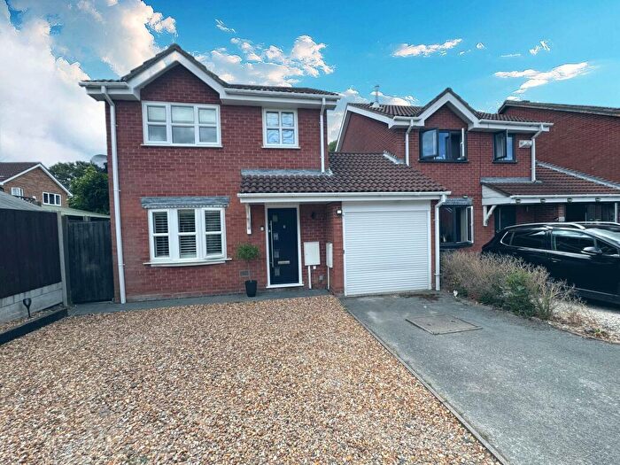 3 Bedroom Link Detached House To Rent In Seaton Close, Nuneaton, CV11