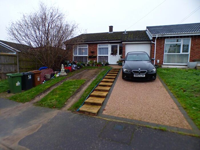 3 Bedroom Semi-Detached Bungalow For Sale In St. Davids Close, NR15