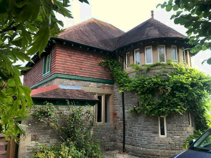 3 Bedroom Detached House To Rent In Lake View, BS40