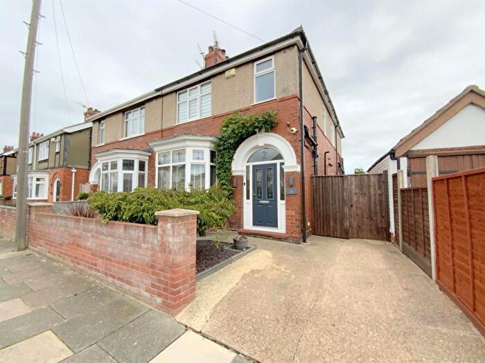 2 Bedroom Semi-Detached House For Sale In Wendover Rise, Cleethorpes, DN35