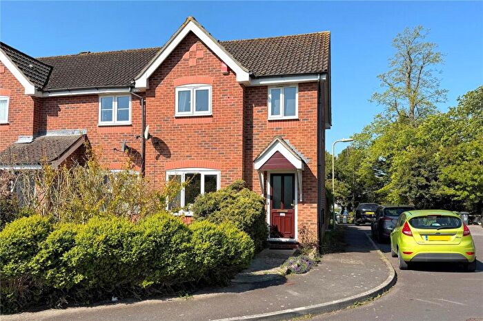 3 Bedroom End Of Terrace House For Sale In Monterey Drive, Havant, Hampshire, PO9