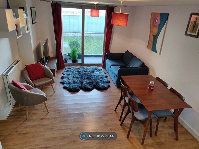 2 Bedroom Flat To Rent In Sienna Alto, London, SE13