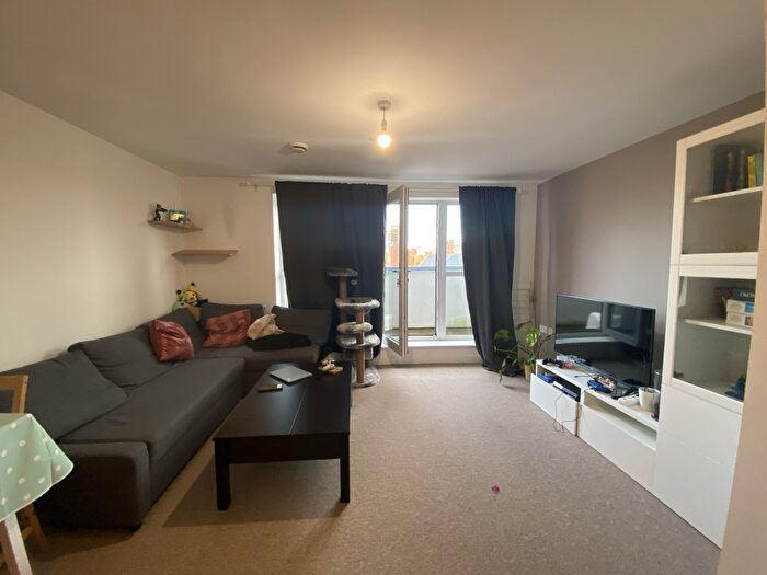 1 Bedroom Apartment To Rent In Queen Street, Portsmouth, PO1