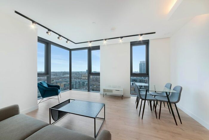 2 Bedroom Flat To Rent In Valencia Tower, City Road, EC1V
