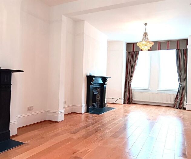 4 Bedroom Terraced House To Rent In Tytherton Road, London, N19