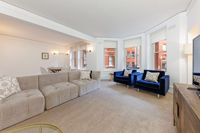 3 Bedroom Flat To Rent In Victoria Street, Westminster, SW1H