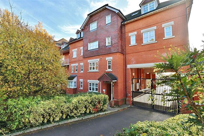 1 Bedroom Flat For Sale In Heathside Road, Woking, Surrey, GU22
