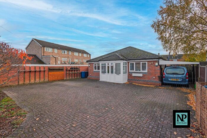 2 Bedroom Semi-Detached Bungalow For Sale In Deer Park Road, Fazeley, B78