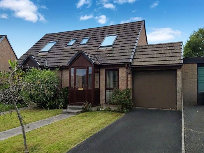 2 Bedroom Property For Sale In Willow Close, Quintrell Downs, Newquay, TR8