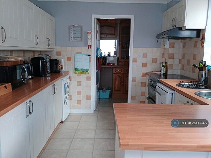 4 Bedroom Detached House To Rent In Bradley Croft, Balsall Common, Coventry, CV7