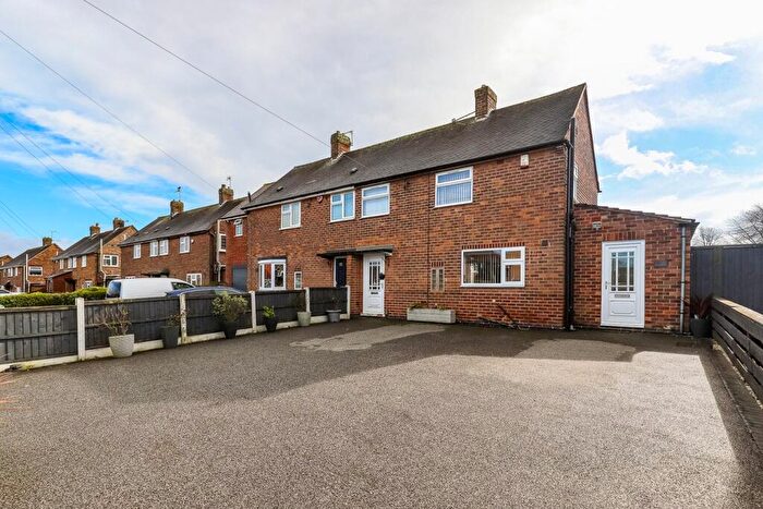 2 Bedroom Semi-Detached House For Sale In Maple Drive, Nuthall, Nottingham, NG16