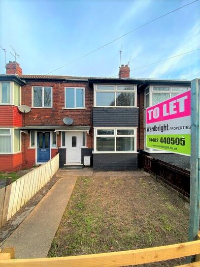 3 Bedroom Terraced House To Rent In Chamberlain Road, Hull, HU8
