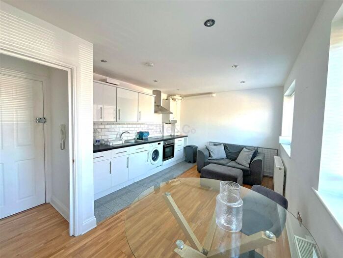 1 Bedroom Flat To Rent In High Street, Beckenham, BR3