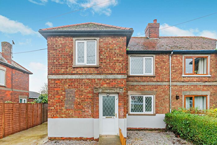 3 Bedroom Semi Detached House For Sale In High Street, DN39