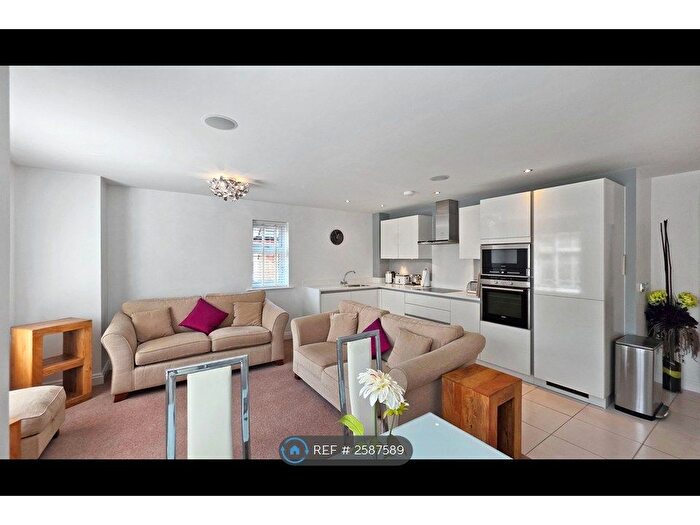 2 Bedroom Flat To Rent In Brindley House, Worsley, Manchester, M28