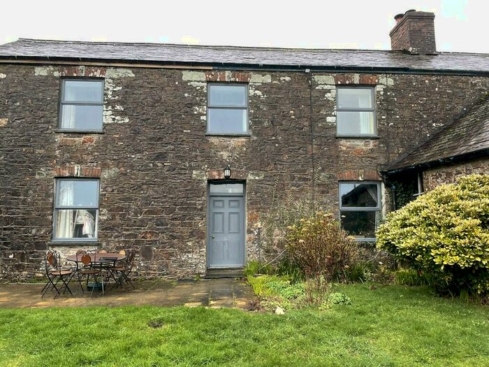 3 Bedroom Semi-Detached House To Rent In Week St. Mary, EX22