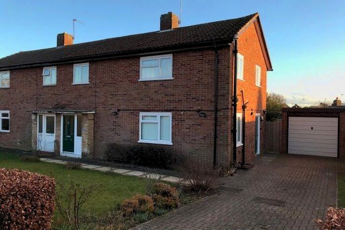 3 Bedroom Property To Rent In Haycroft Road, Stevenage, SG1