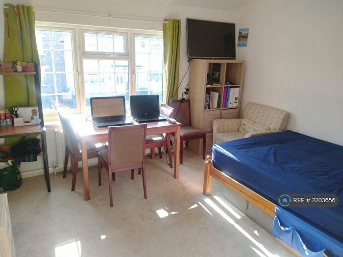 1 Bedroom Flat To Rent In Walthamstow, Walthamstow, E17