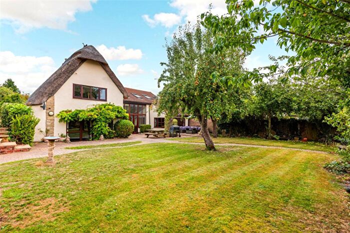 4 Bedroom Detached House For Sale In Hartwell Road, Roade, Northampton, Northamptonshire, NN7