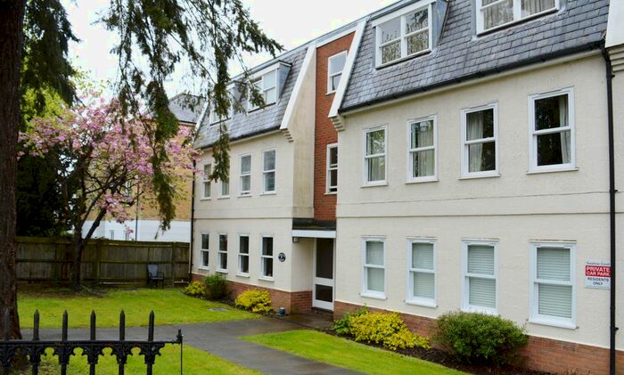 1 Bedroom Flat To Rent In Swallow Court, Hertford, SG14