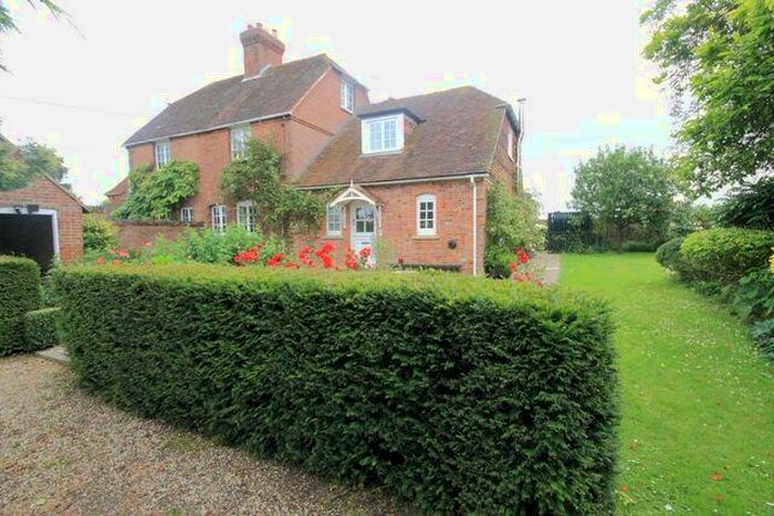 3 Bedroom Semi-Detached House To Rent In Wilgate Green, Sheldwich, ME13