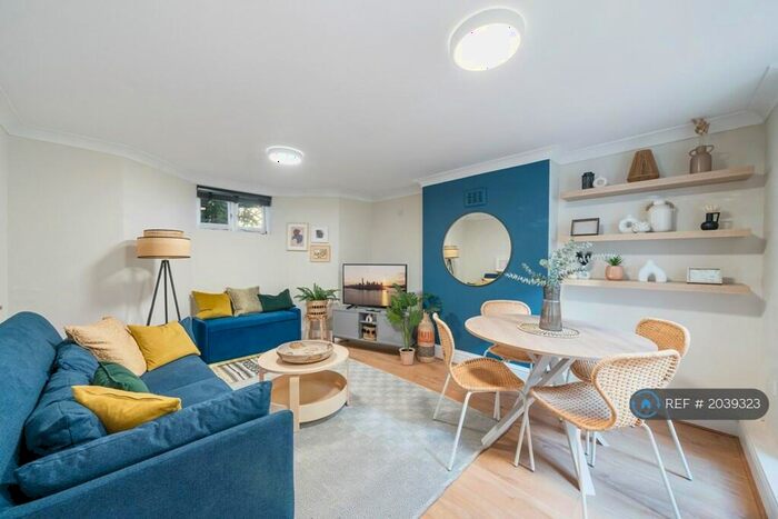 2 Bedroom Flat To Rent In Elfort Road, London, N5