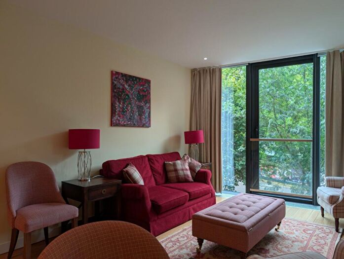 1 Bedroom Flat To Rent In Simpson Loan, Edinburgh, Midlothian, EH3