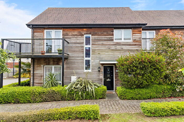 3 Bedroom End Of Terrace House For Sale In Buttercup Drive, Polegate, BN26