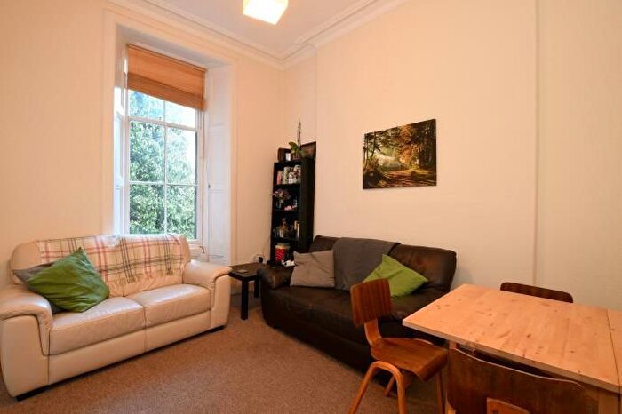 4 Bedroom Flat To Rent In Forrest Road, Edinburgh, EH1