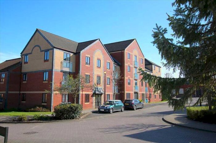2 Bedroom Apartment To Rent In Crates Close, Kingswood, Bristol, BS15